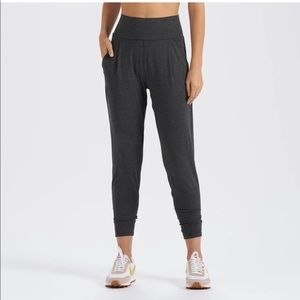 Vuori | Lux Harem Pant
